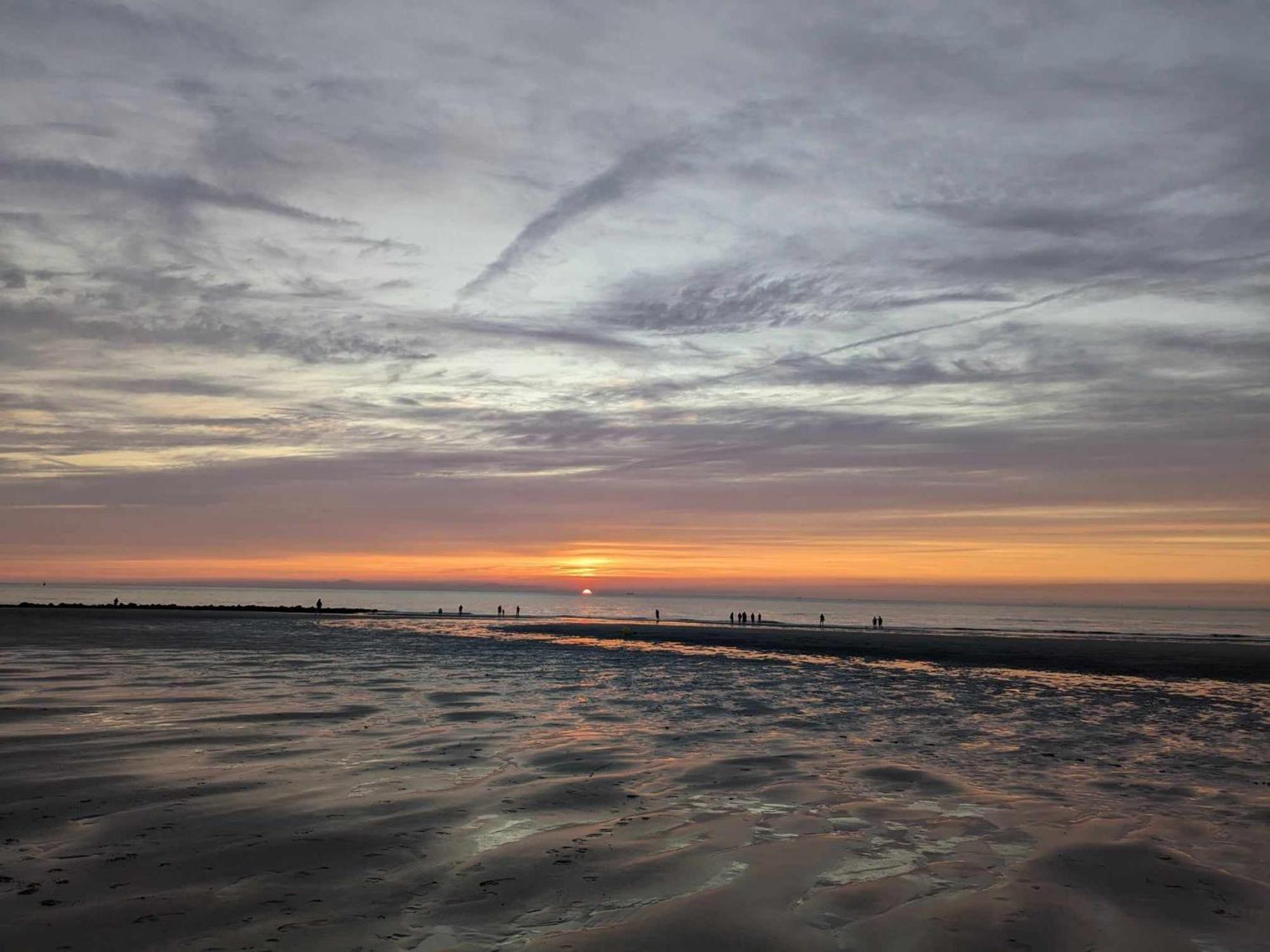 Vista Linda, Leuk Appartement Vlak Bij Zeedijk En Strand Ostende Exterior foto
